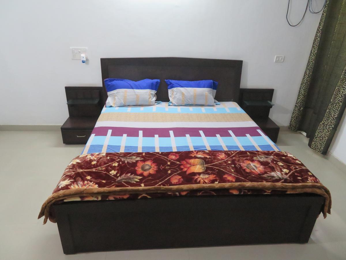 Guest house Nikunj Palace *