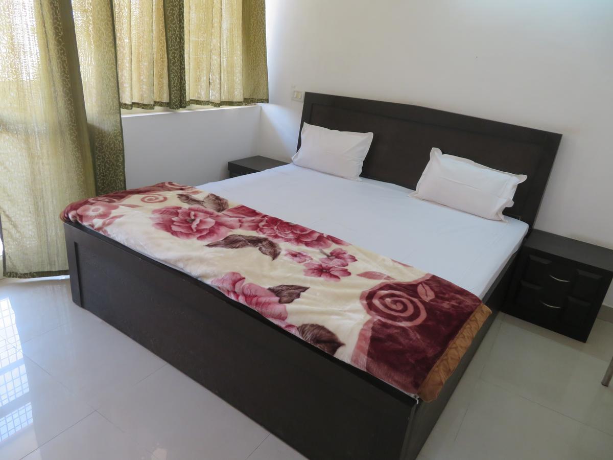 Guest house Nikunj Palace *